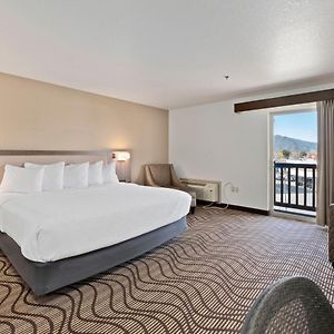 Deluxe King Room View Non-Smoking